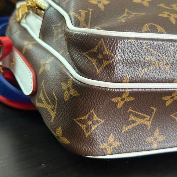 LOUIS VUITTON x NBA Monogram Nil PM Messenger Crossbody Bag - Picture 12 of 16